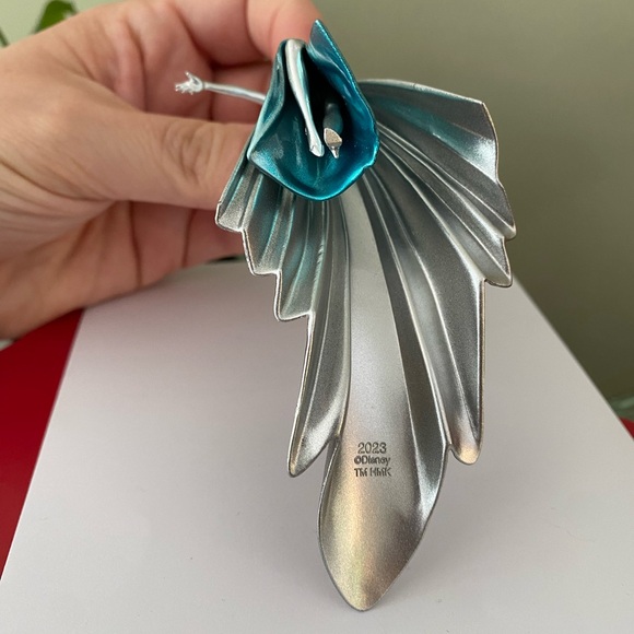 ❄️Hallmark Disney Elsa Frozen Christmas Ornament - Picture 7 of 8